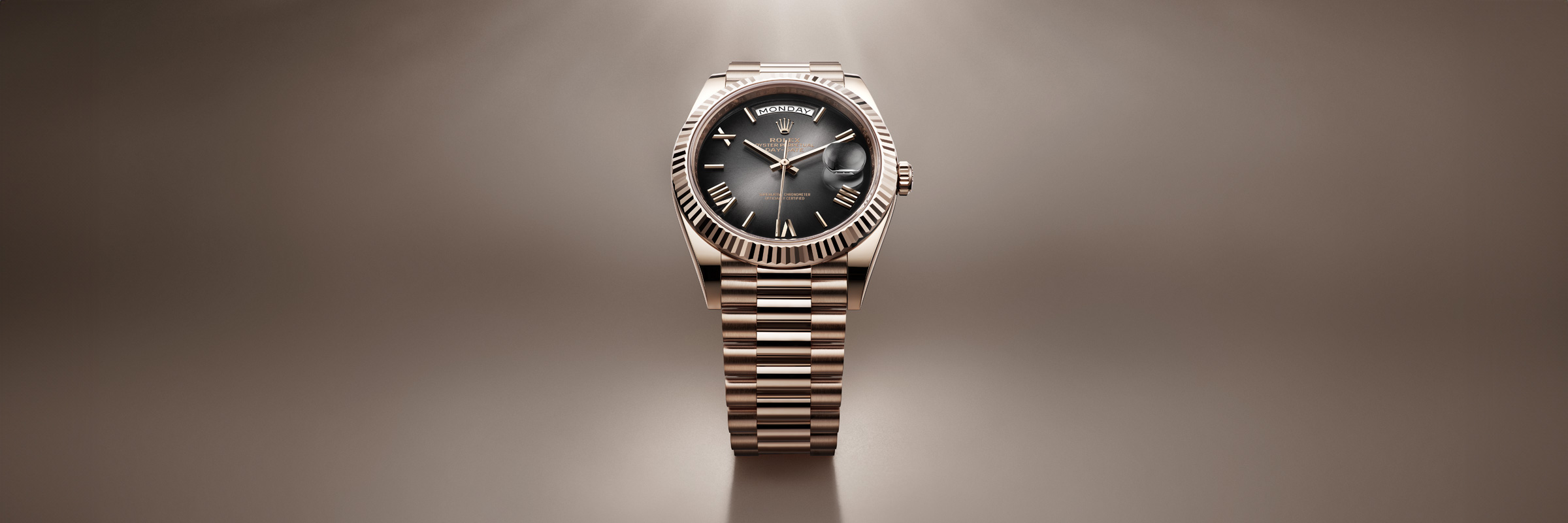 Rolex Day-Date 36 em ouro branco e diamantes, M128399TBR